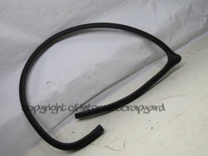 Honda Civic MK7 01-05 1.4 NS left front rubber door seal body mounted section - Picture 1 of 3