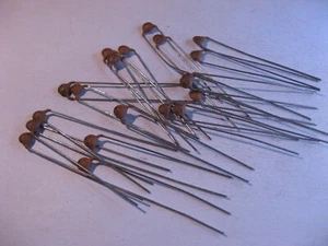 Condensador Disco Cerámico .001uF 1000V Z5U - Nuevo de Lote Antiguo Cantidad 20 - Imagen 1 de 2