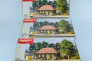 3 Auhagen HO Baustaz Stations HO Scale. - Picture 1 of 4