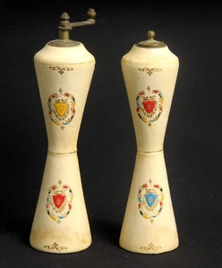 Juego de molinillo de sal y pimienta envuelto en cuero Tre Spade escudo Italia beige - Imagen 1 de 6