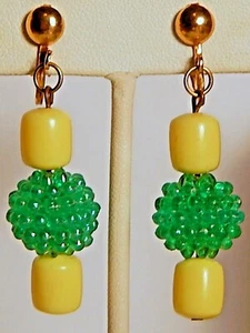 PENDIENTES DE CUENTAS AMARILLAS Y VERDES DE COLECCIÓN CLIPBACKS - Imagen 1 de 2