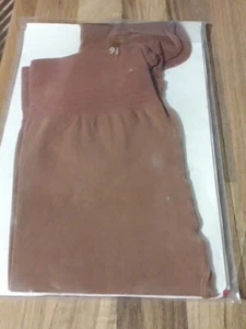 Vintage Day Dream keyhole welt Fully Fashioned nylons stockings. Size 9.5 - Picture 1 of 2