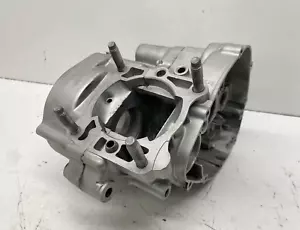 OEM YAMAHA ENGINE CASES CASE CRANKCASE SET YZ100 YZ125 IT175 5X3 - Picture 1 of 20