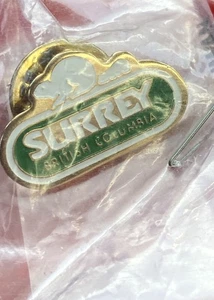 Prendedor de solapa SURREY British Columbia CANADÁ Beaver nuevo en paquete - Imagen 1 de 2
