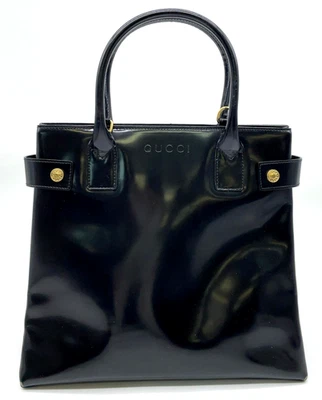 Autêntica bolsa de mão Gucci couro esmaltado preta 000.1118.0503 NS101878 - Imagem 1 de 4