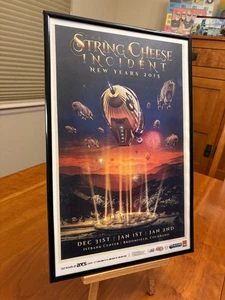 GROSSES 11 X 17 GERAHMTES SAITEN-KÄSE-VORFALL LIVE IN DENVER 2015" KONZERT TOUR POSTER - Bild 1 von 2