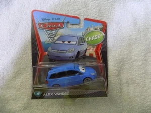 Disney Pixar Cars 2 Alex Vandel Nuevo en Paquete Juguete Mattel Chase - Imagen 1 de 2