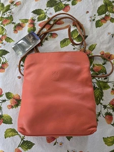Leder Markt Leder Umhängetasche Hergestellt in Italien 9"x8"x1,5" Persimmon Neu mit Etikett - Bild 1 von 7