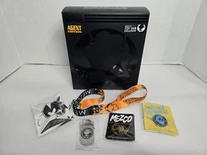 2019 Mezco ONE:12 Collective Toy Fair Exclusive Gomez (Agent Edition) New - Picture 1 of 7