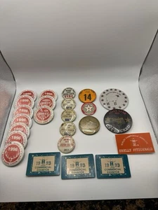 Large houston livestock show and rodeo Button Lot Of 24 1968-1999 Range - Picture 1 of 5