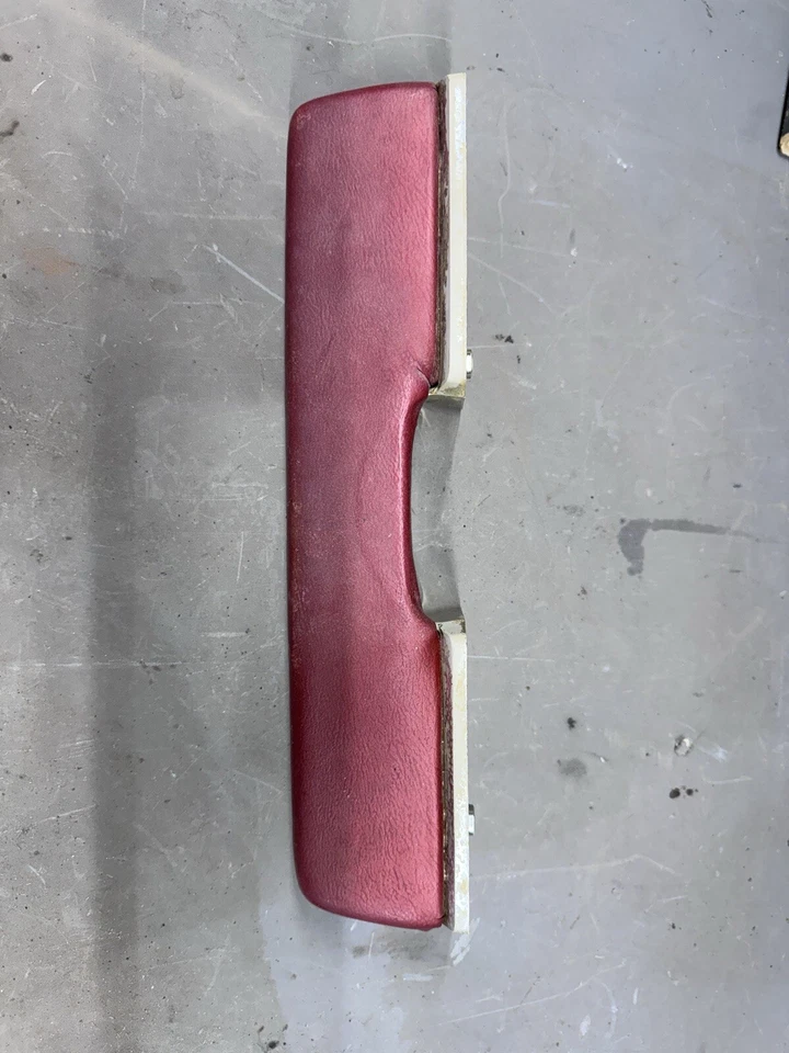 Reposabrazos Chevy Impala 1961-1967 Grand Prix Ninety Eight Wildcat Bonneville Foto 1 de 4