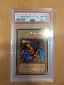 Yu-Gi-Oh! 2010-17 LOB Reprint #123 Left Arm O The Forbidden One PSA 8,5 NM/Mint+ - Bild 1 von 1