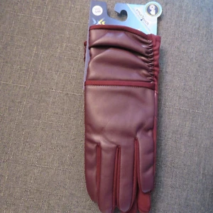 NWT Isotoner Womens SmarTouch Gloves Touchscreen Plum S/M NWT $52 - Picture 1 of 5