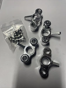 EA1003 JLB Racing Cheetah Nabenträger Naben Achsschenkel glänzend silber / chrom - Bild 1 von 4