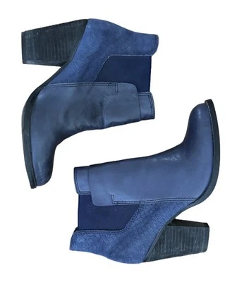 Aldo 3” Heel 100% Lthr W Snkskn Elastic Side Slip On Booties WMN 6 Navy Western - Image 1 of 4