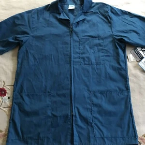 New w/Tags Men's Crest Scrubs Top Size S - Picture 1 of 8