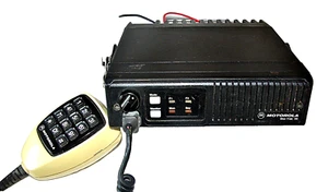 Motorola Max Trac 50 VHF D43MJA7304BK 45 Watts With Motorola Mic - Picture 1 of 6