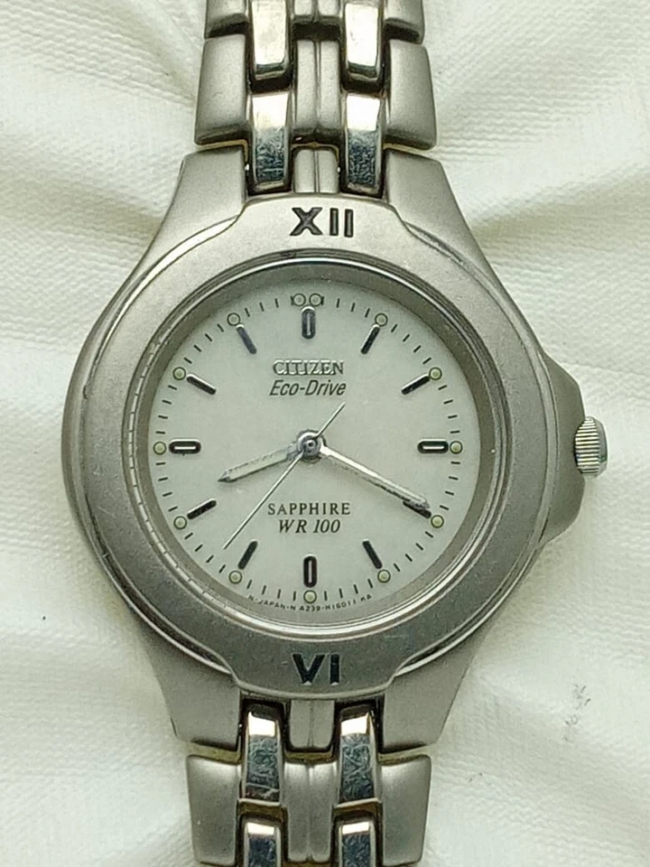 Reloj Citizen Sapphire Eco Drive Titanio Vintage Damas MR109AK4 Foto 1 de 4