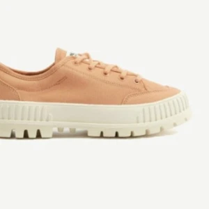 NUEVO CON ETIQUETAS PALADIO PALLASHOCK LO ORGÁNICO 2 MUJER 6.5 ARENISCA $90 - Imagen 1 de 4