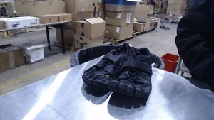 Good_Vibram Men's FiveFingers V-Train 2.0 Shoe, Black_Black/Black_12-12.5 - Picture 1 of 6