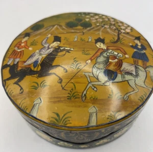 Vintage Kashmir India Hand Painted Lacquered Box With Hunting Scene And Flowers - Picture 1 of 16