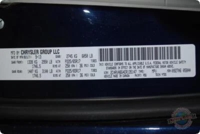 Cubierta de válvula de motor usada se adapta a: Volkswagen Routan 2014 grado A Foto 1 de 4