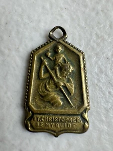 Colgante religioso católico medalla de latón San Cristóbal Be My Guide de colección Segunda Guerra Mundial - Imagen 1 de 4