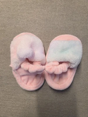 Infant Toddlers Baby Girls Warm Winters Slippers Pink Fleece Soft Cozy Slip On - Image 1 of 4