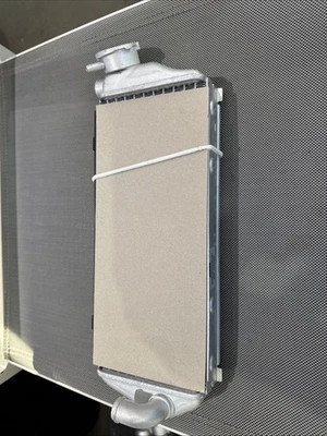 Radiador KTM A46035008000 2023-2025 SXF 250 350 450 NUEVO GENUINO - Imagen 1 de 4