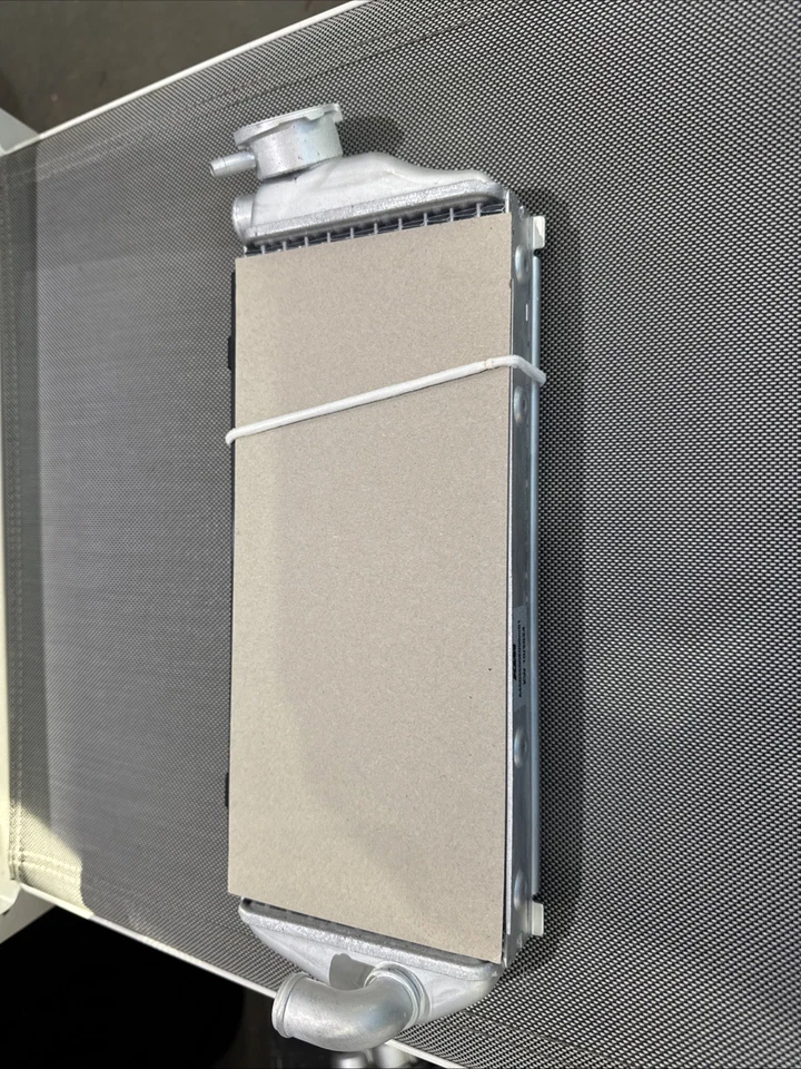 Radiador KTM A46035008000 2023-2025 SXF 250 350 450 NUEVO GENUINO - Imagen 1 de 4