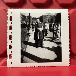 Unknown Catholic Priest Walking Outside 3 3/4 x 3 1/2 Photograph Vintage 50s - Picture 1 of 2