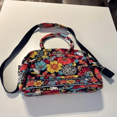 VERA BRADLEY Padded Laptop Travel Carryon Bag Happy Snails retired print 14”x12” - Image 1 of 4