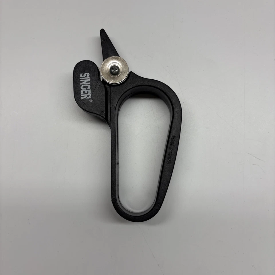 Singer Cutting Edge Rolling Scissors Easy Roll Cut Left or Right Hand - Image 1 of 4