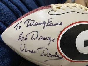 Coach Vince Dooley Signed Georgia Bulldogs Football! UGA 1980 National Champs! - Picture 1 of 7