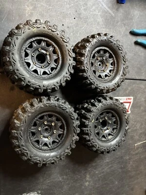 Pro-Line 10190-10 - Hyrax 2.8" All Terrain Tires, Raid Black Wheels, Stampede - Image 1 of 4