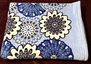 Vera Bradley Throw Blanket Fleece 90" x 50" Blue/White Floral #12408-R91 - Picture 1 of 19