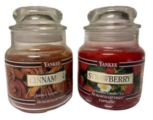Two Yankee Candle Strawberry Cinnamon Small Jar Black Label Band - Picture 1 of 7