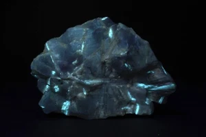 JH24822 Amphibole in Magnesit Gabbs, Nye County, NV - Bild 1 von 3