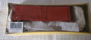 Accurail HO Scale Kit #3282 40' AAR Steel Box Car MofW-Orange Car #MW 3280 - Bild 1 von 3