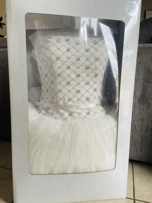 White by Vera Wang Tulle and Lattice Wedding Dress STYLE# VW351236 - Image 1 of 4