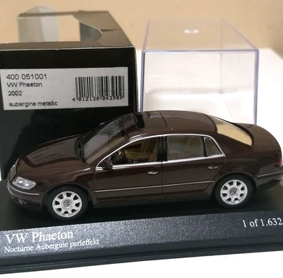 Minichamps 1/43 VW Phaeton 2002 400051001 aubergine Metallic 1632 pcs - Immagine 1 di 4