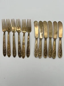 12 horquillas y cuchillos vintage de latón de bronce Buda de Tailandia - Imagen 1 de 7