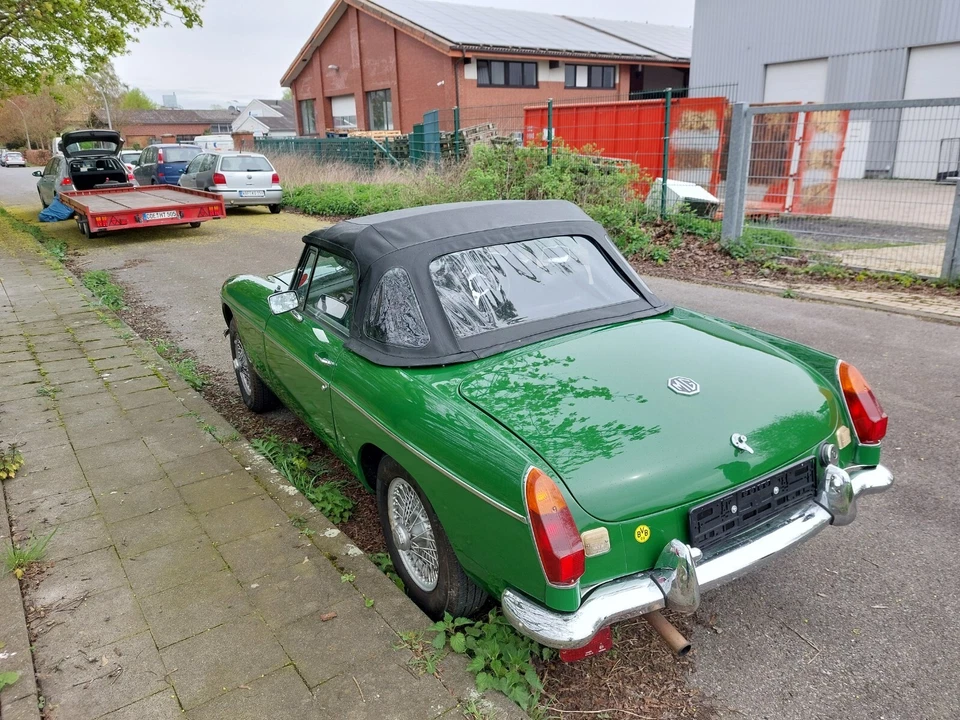 oldtimer auto cabrio MG - Bild 1 von 4