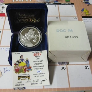 Disney Doc Snow White set 50th Anniv Proof Coin 1 Troy Oz .999 Silver - BINo - Picture 1 of 1