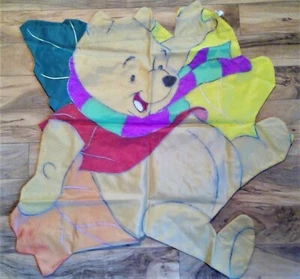 Bandiera a forma di Winnie the Pooh - 36" x 36" - Foto 1 di 1