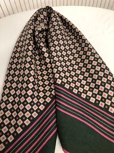 Foulard Carré de Soie Erre Gris et rose à motifs Cadeau pour femme FO432 - Imagen 1 de 10