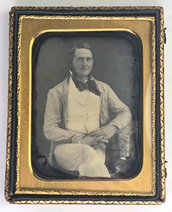 Antikes Daguerreotypie Foto 1/4 halbes Gehäuse Covex Glas stilvoller viktorianischer Mann - Bild 1 von 4