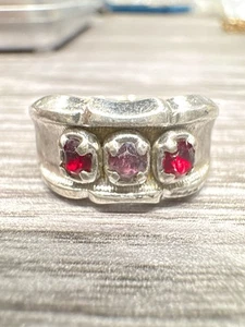 Anillo de colección Bell Trading Post Sterling 3 piedras rojas/rosas talla 7,5 4,08 G - Imagen 1 de 15