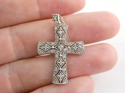 Colgante Cruz Calada Tachonada Diamante Creado en Laboratorio Plata de Ley 2,9 g 1,25 pulgadas Foto 1 de 4