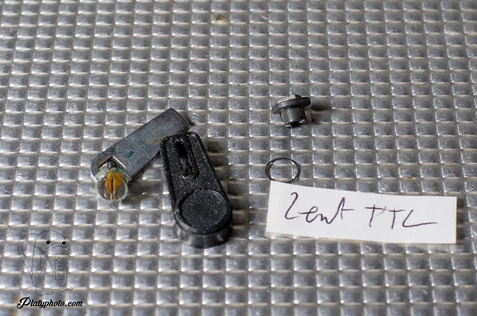 LEVER RETARDER FOR ZENIT TTL - Image 1 of 1